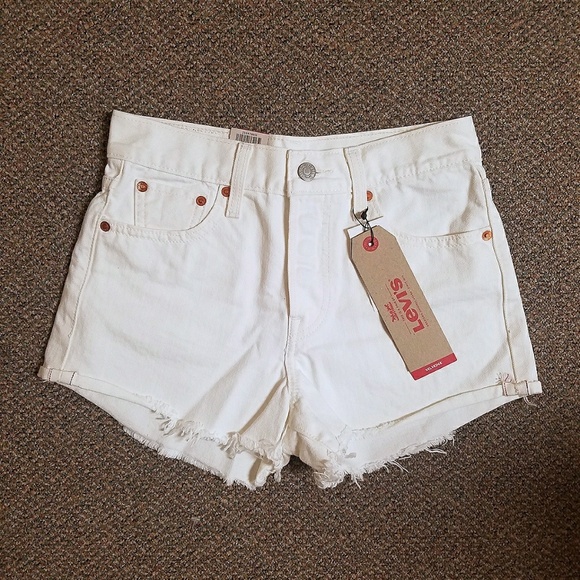 Levi's Pants - Levi's White High Waisted Wedgie Fit Shorts